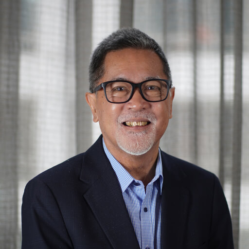 GUILLERMO M. LUZ
